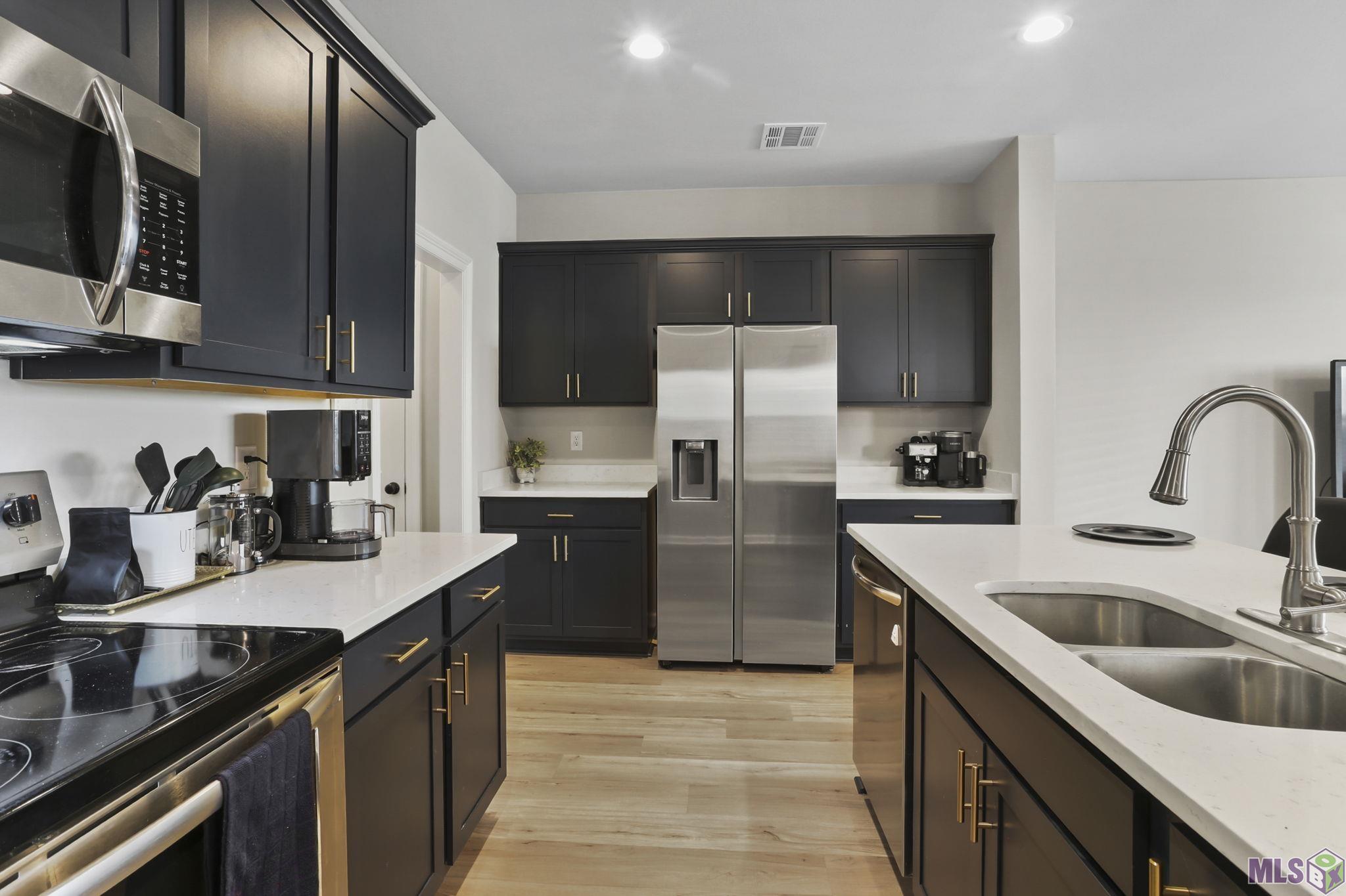 1003 Bengal Crossing Avenue Baton Rouge, LA 70820 - Photo 4 of 15