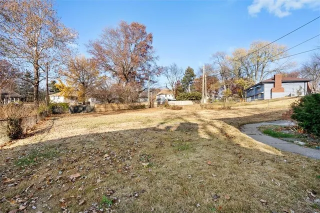 $289,900 | 6016 East 107th Terrace, Kansas City, MO 64134