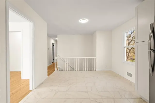 $289,900 | 6016 East 107th Terrace, Kansas City, MO 64134