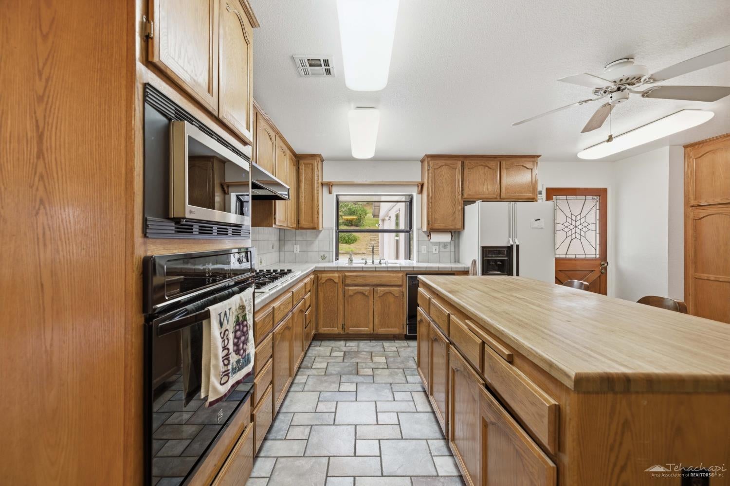 30300 South Lower Valley Road Tehachapi, CA 93561 - Photo 11 of 32 Gallery Image 11