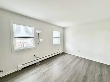 $1,895 | 105 Columbia Avenue, Unit 2, Jersey City, NJ 07307