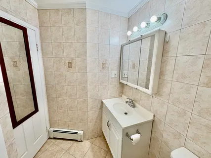 $1,895 | 105 Columbia Avenue, Unit 2, Jersey City, NJ 07307