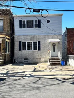 $1,895 | 105 Columbia Avenue, Unit 2, Jersey City, NJ 07307