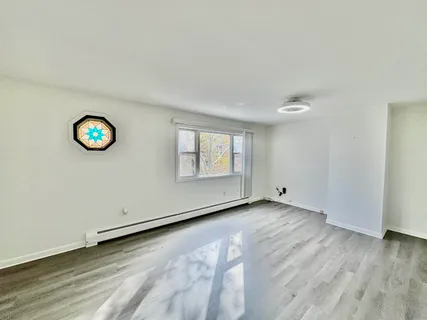 $1,895 | 105 Columbia Avenue, Unit 2, Jersey City, NJ 07307