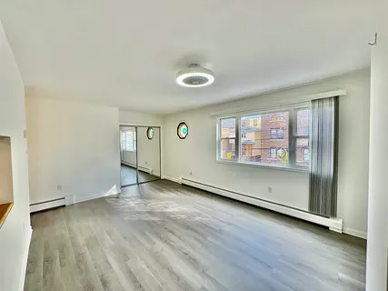 $1,895 | 105 Columbia Avenue, Unit 2, Jersey City, NJ 07307