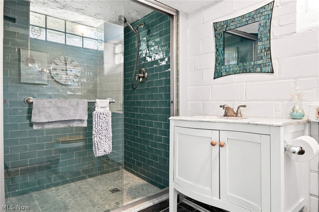 895 Richmond Road Lyndhurst, OH 44124 - Photo 27 of 35 Gallery Image 27