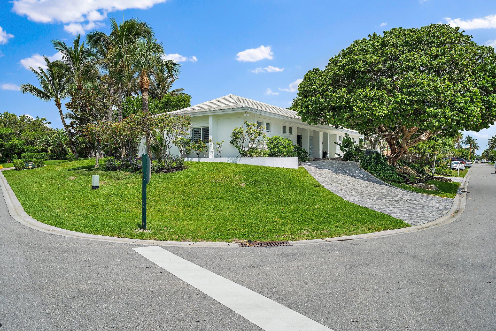 137 Colony Road Jupiter Inlet Colony, FL 33469 - Photo 4 of 57 026-137ColonyRd-Jupiter-FL-SMALL
