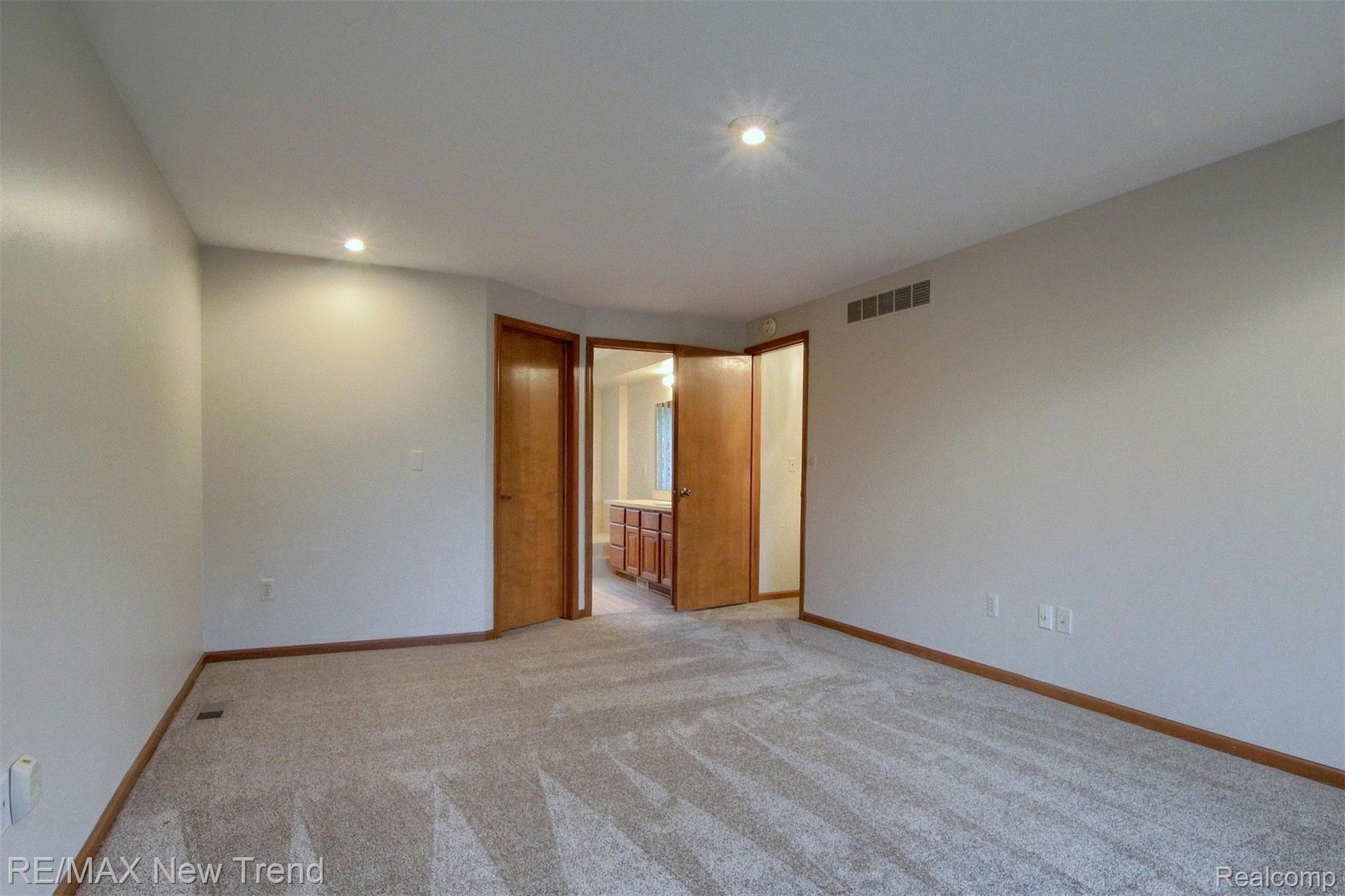 42332 Waterfall Road Northville, MI 48168 - Photo 20 of 32 20-Master Bedroom 2nd View.jpg