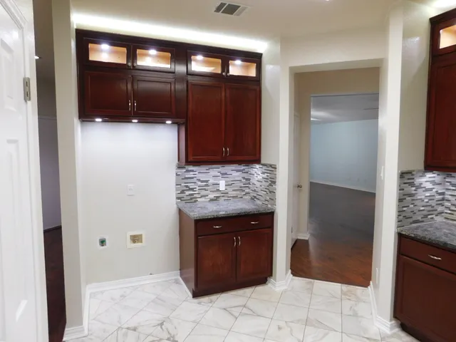 $2,300 | 1301 Leah Lane, Round Rock, TX 78665