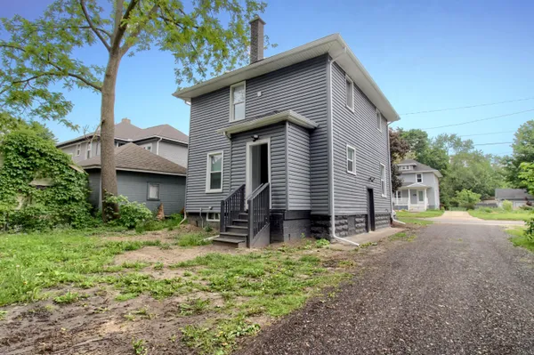 $149,900 | 609 West Biddle Street, Jackson, MI 49203