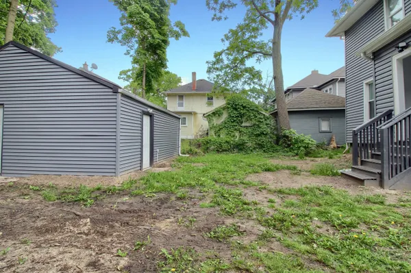 $160,000 | 609 West Biddle Street, Jackson, MI 49203