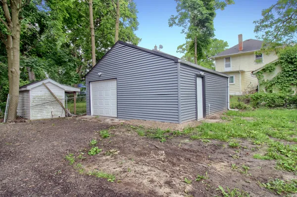 $149,900 | 609 West Biddle Street, Jackson, MI 49203