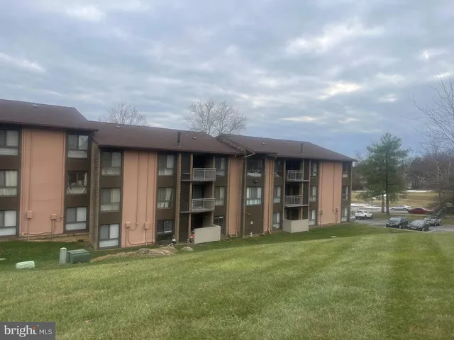 $225,000 | 6079 Majors Lane, Unit 6 M6, Columbia, MD 21045