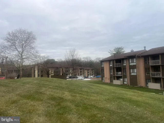 $225,000 | 6079 Majors Lane, Unit 6 M6, Columbia, MD 21045