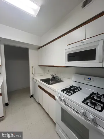 $225,000 | 6079 Majors Lane, Unit 6 M6, Columbia, MD 21045