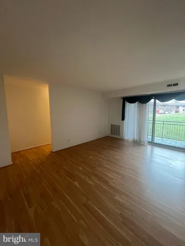 $225,000 | 6079 Majors Lane, Unit 6 M6, Columbia, MD 21045