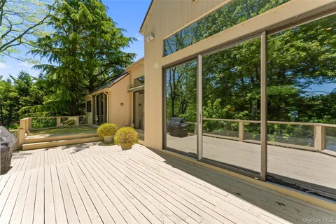 $1,995,000 | 9 Purchase Hills Drive, Purchase, NY 10577