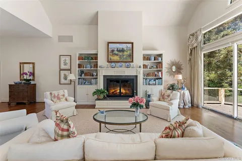 $1,995,000 | 9 Purchase Hills Drive, Purchase, NY 10577