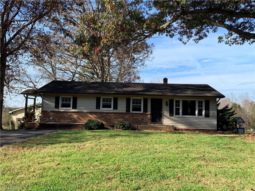 4845 Skylark Road Pfafftown, NC 27040 - Photo 1 of 22 Gallery Image 1