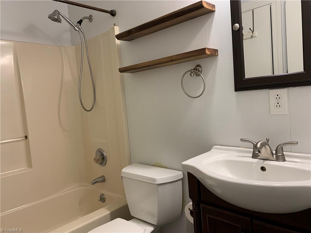 4845 Skylark Road Pfafftown, NC 27040 - Photo 14 of 22 Gallery Image 14