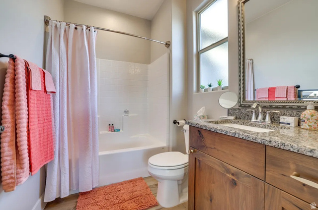 217 West Terrace Circle Toquerville, UT 84774 - Photo 6 of 25 Full bathroom with vanity and shower / tub combo