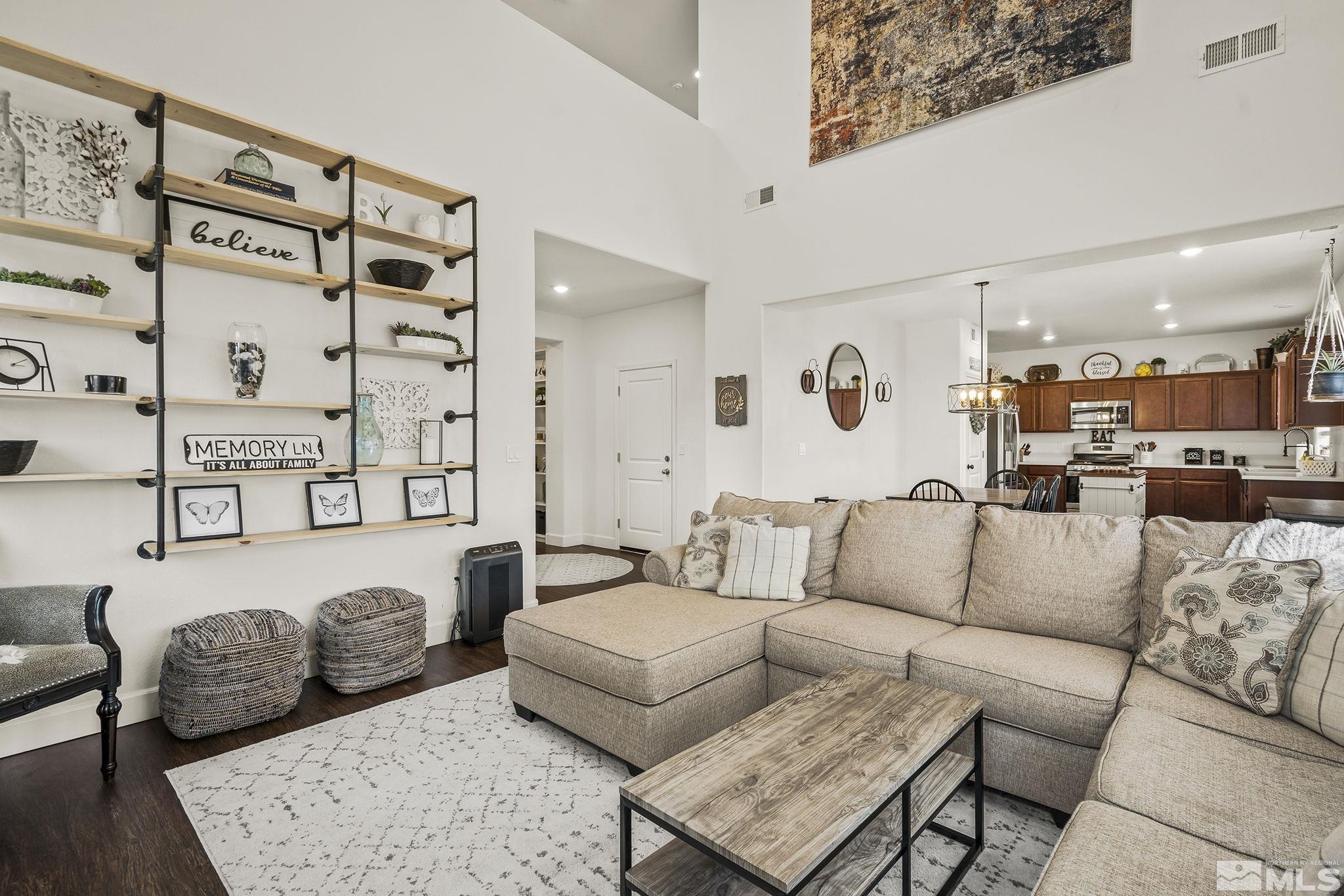 9166 Gulf Court Reno, NV 89506 - Photo 8 of 33 a living room with furniture