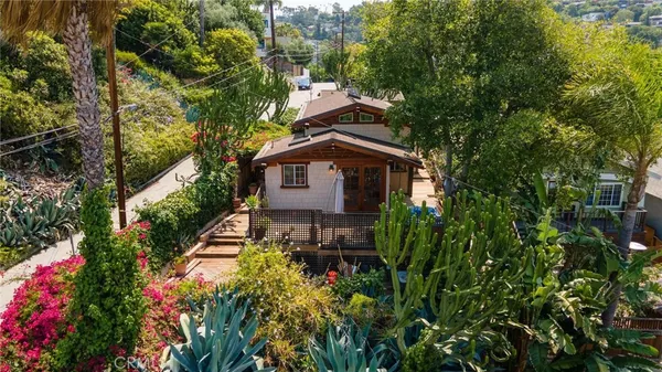 $1,675,000 | 3950 De Longpre Avenue, Los Angeles, CA 90027