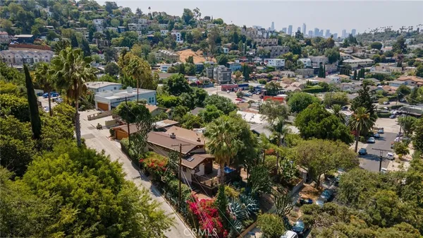 $1,675,000 | 3950 De Longpre Avenue, Los Angeles, CA 90027