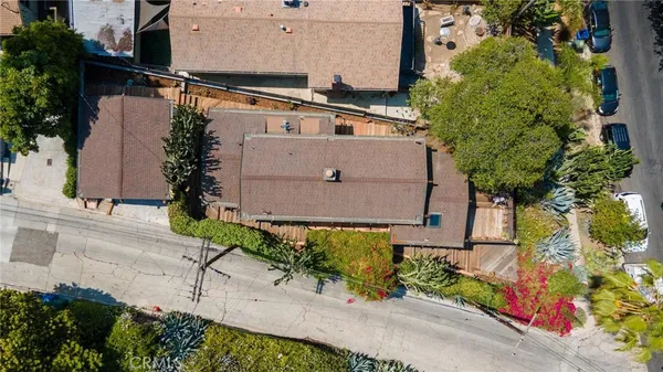 $1,675,000 | 3950 De Longpre Avenue, Los Angeles, CA 90027