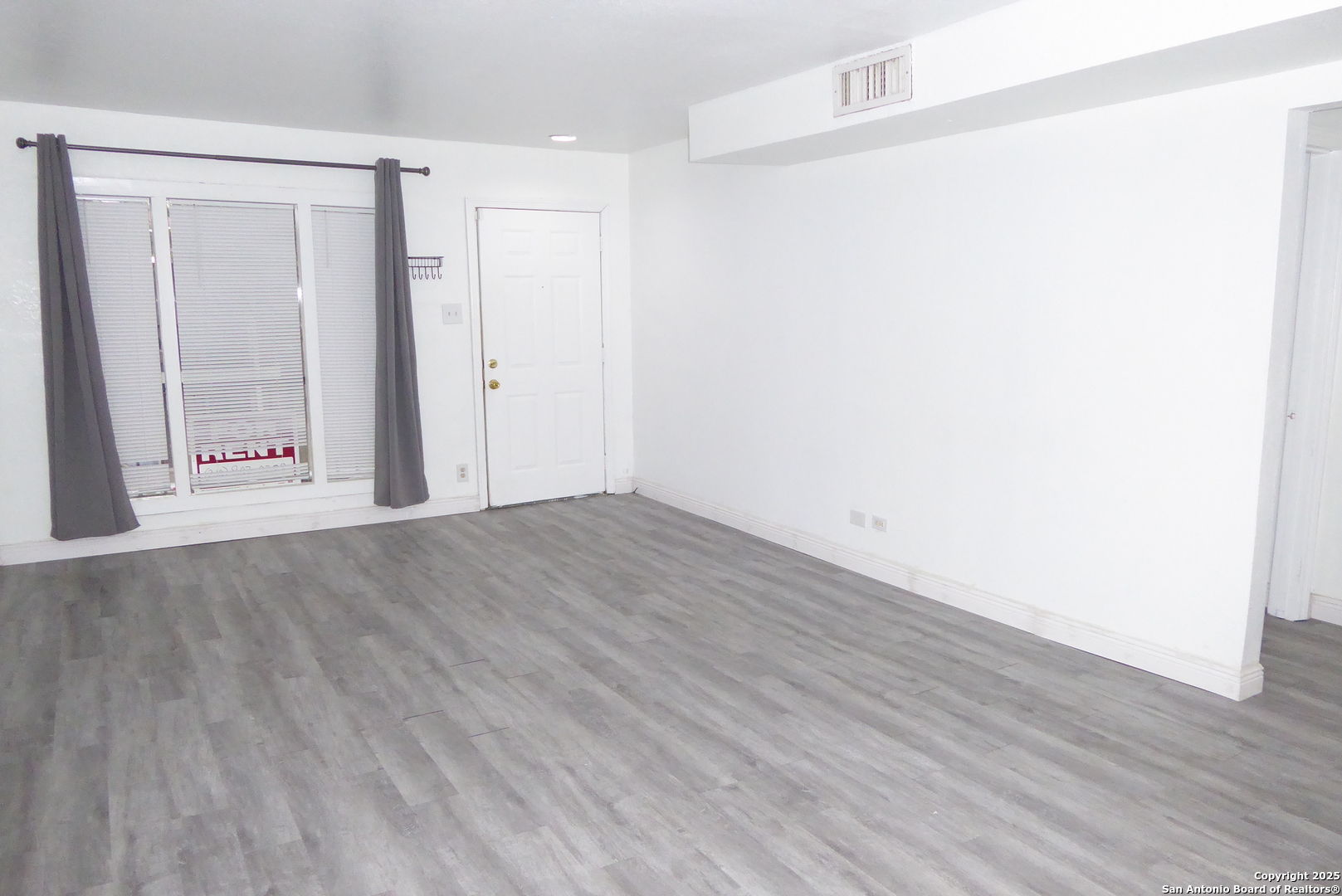 255 East Rampart Drive, Unit 211 San Antonio, TX 78216 - Photo 4 of 17 a view of an empty room