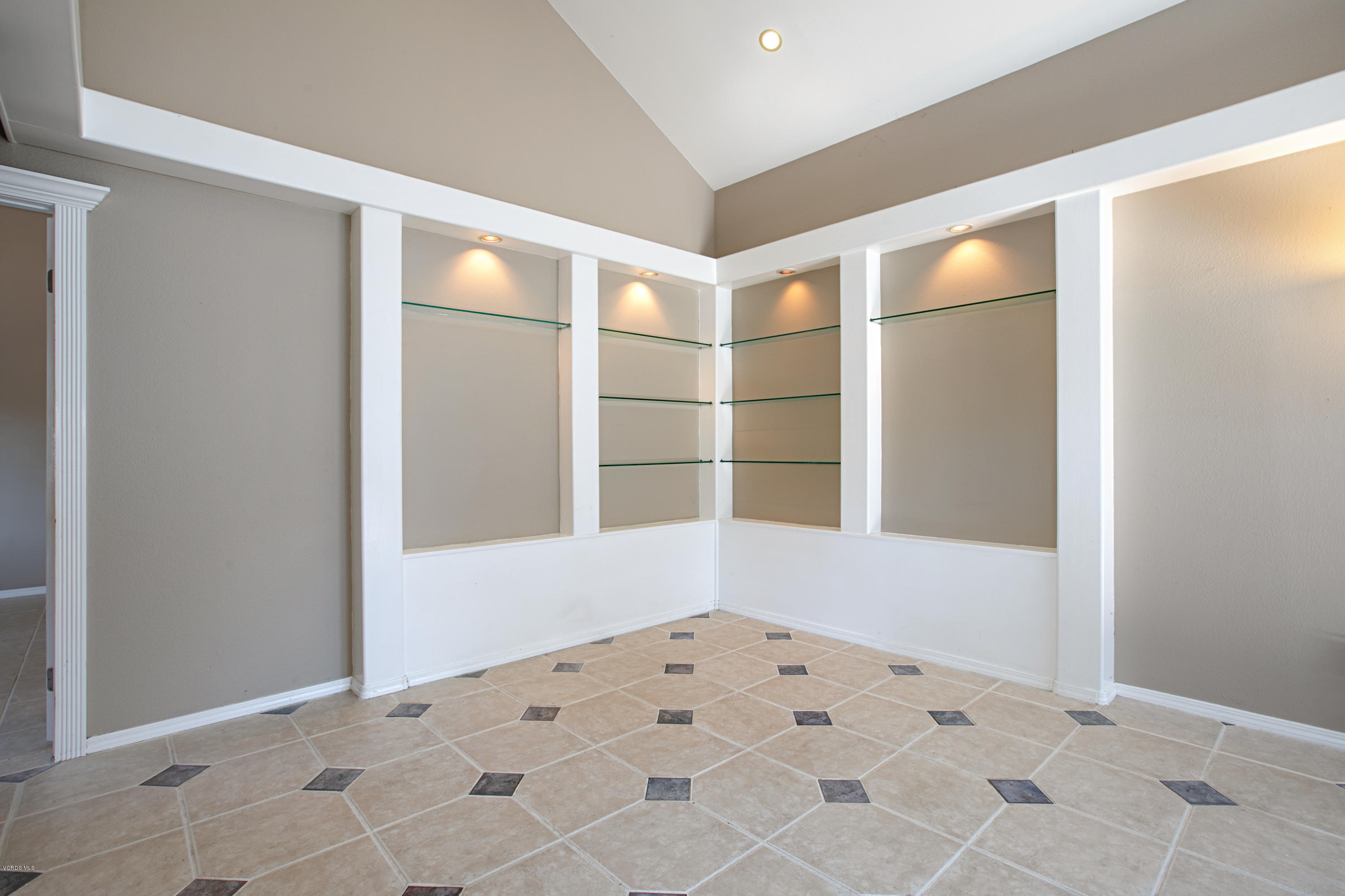 659 Arneill Road Camarillo, CA 93010 - Photo 15 of 25 a view of an empty room