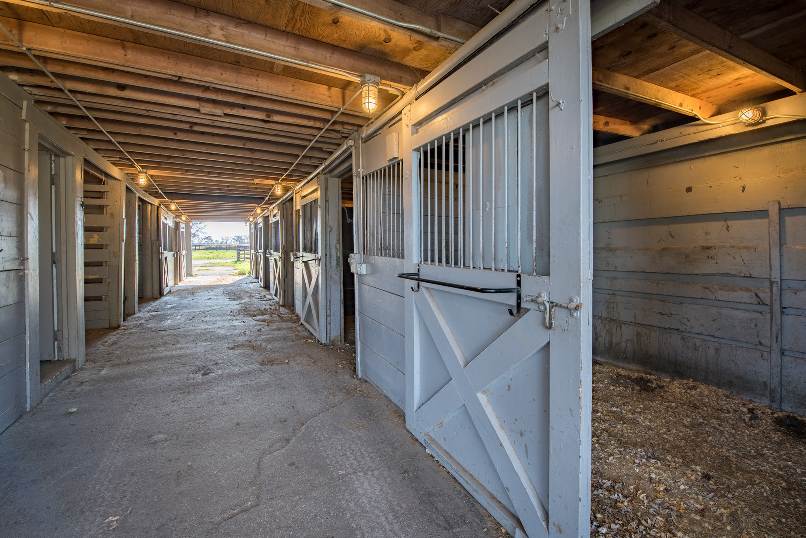 40W977 Plank Road Elgin, IL 60124 - Photo 27 of 38 a view of entryway
