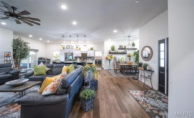 $399,900 | 231 Sunny Drive, Rolla, MO 65401