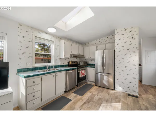 $289,000 | 5860 Holly Avenue, Cloverdale, OR 97112