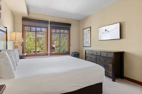 $1,650,000 | 1995 Olympic Vly Road, Unit 304 (1304), Olympic Valley, CA 96146