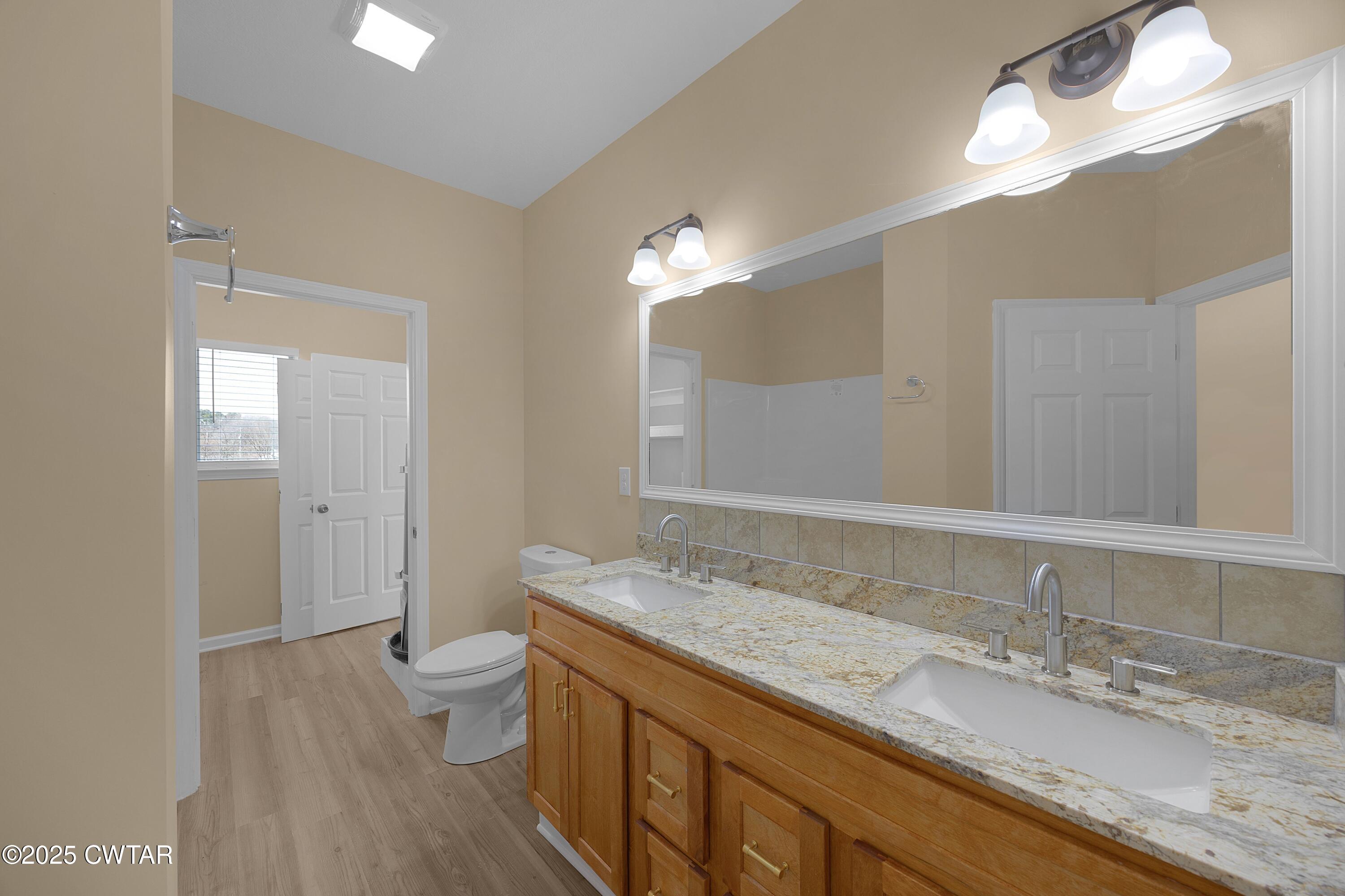 159 Cartmell Street Jackson, TN 38301 - Photo 11 of 18 BATHROOM