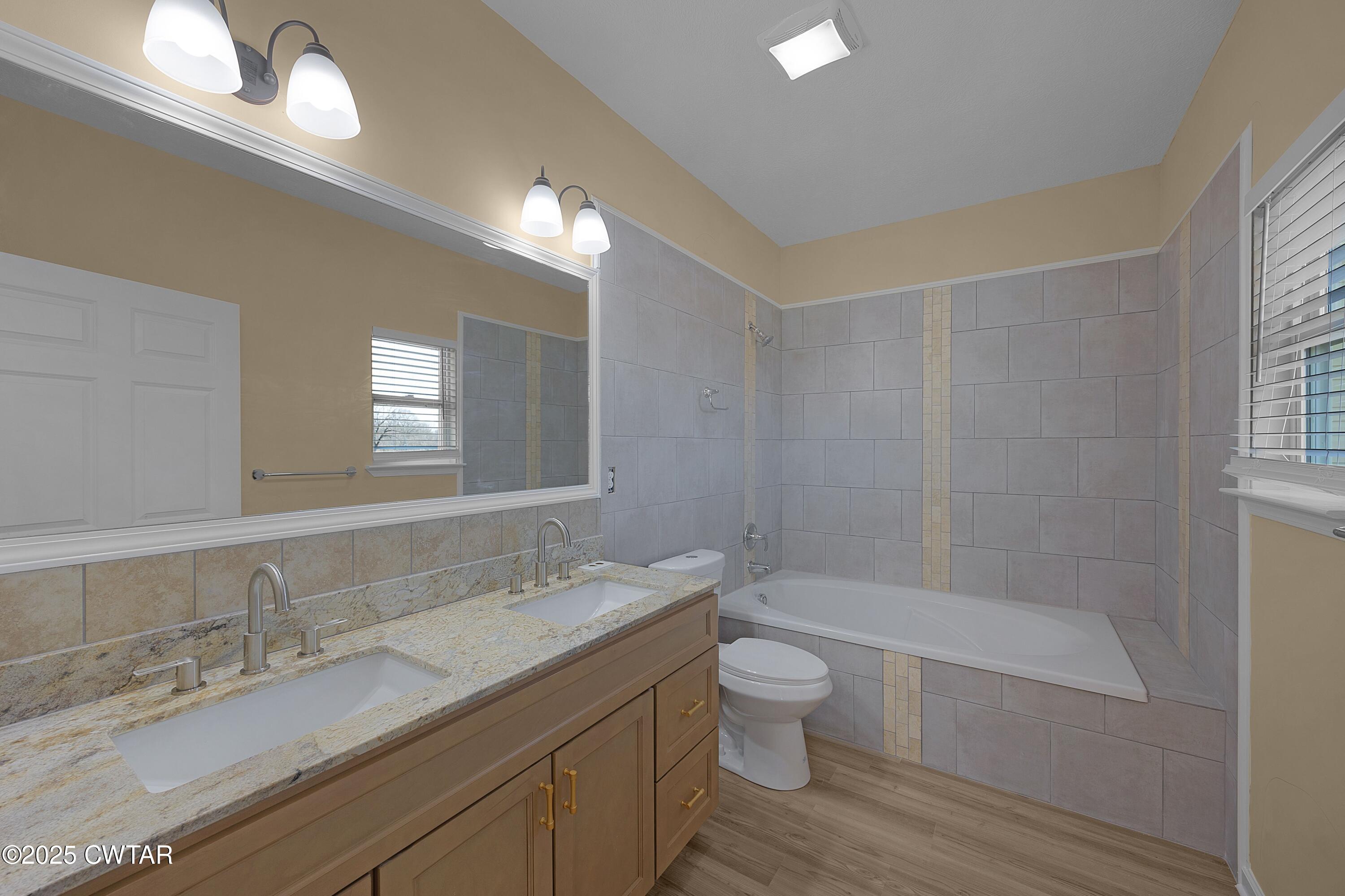 159 Cartmell Street Jackson, TN 38301 - Photo 8 of 18 PRIMARY BATHROOM