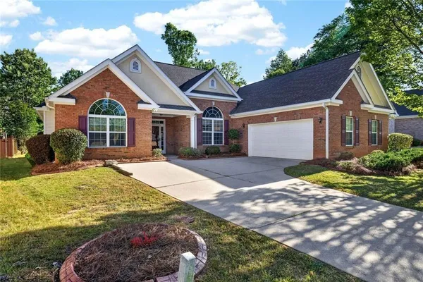$395,000 | 8004 Larksview Drive, Fairburn, GA 30213