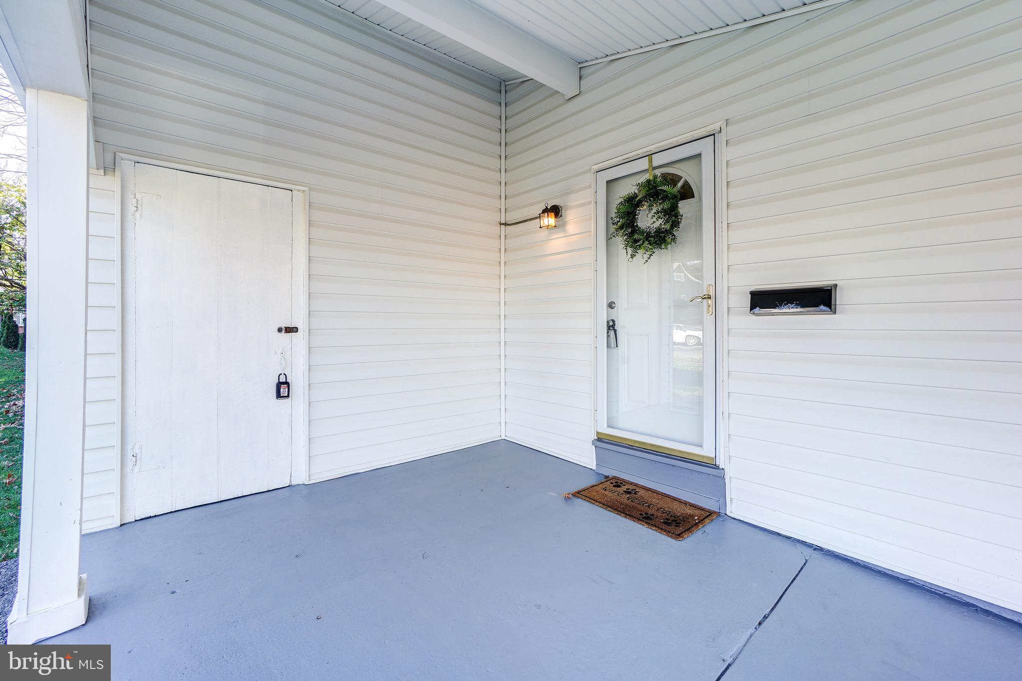 400 Mercer Road Rockville, MD 20852 - Photo 2 of 51 Cozy Covered Entry