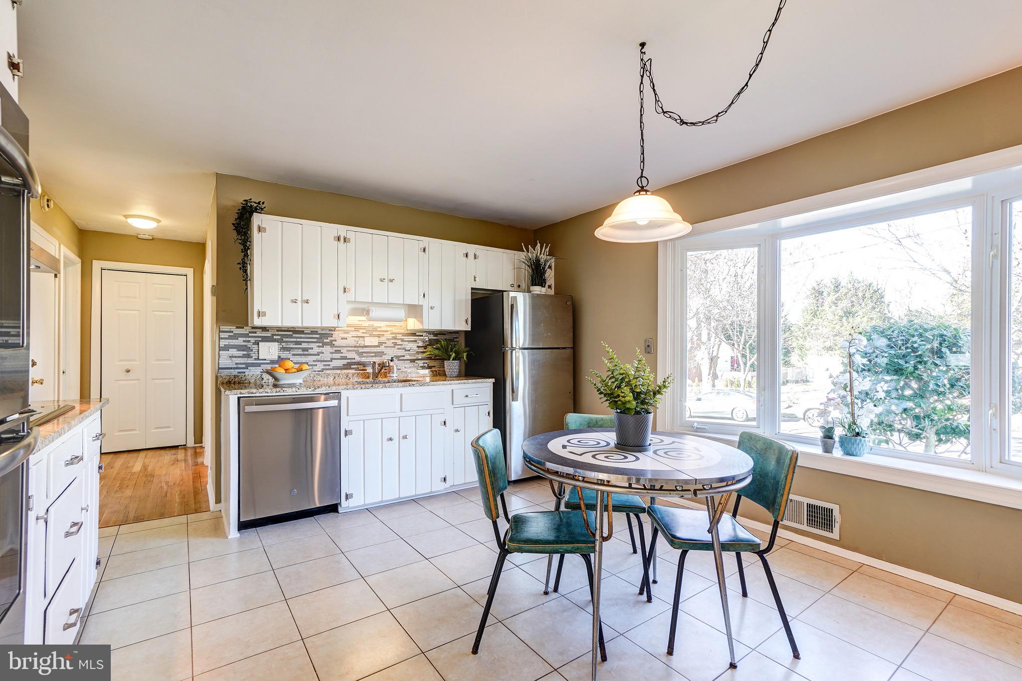 400 Mercer Road Rockville, MD 20852 - Photo 3 of 51 Sparkling Spaces