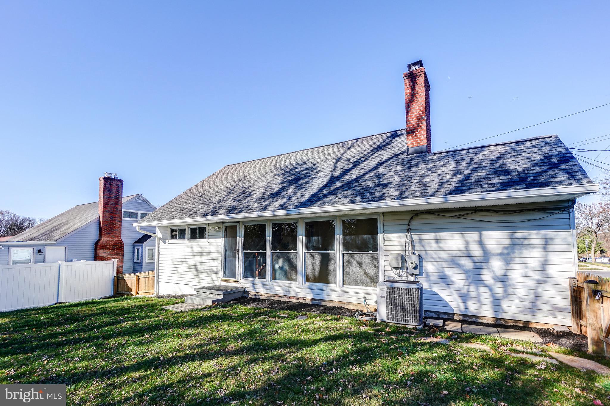 400 Mercer Road Rockville, MD 20852 - Photo 44 of 51 Frolic Outside All!