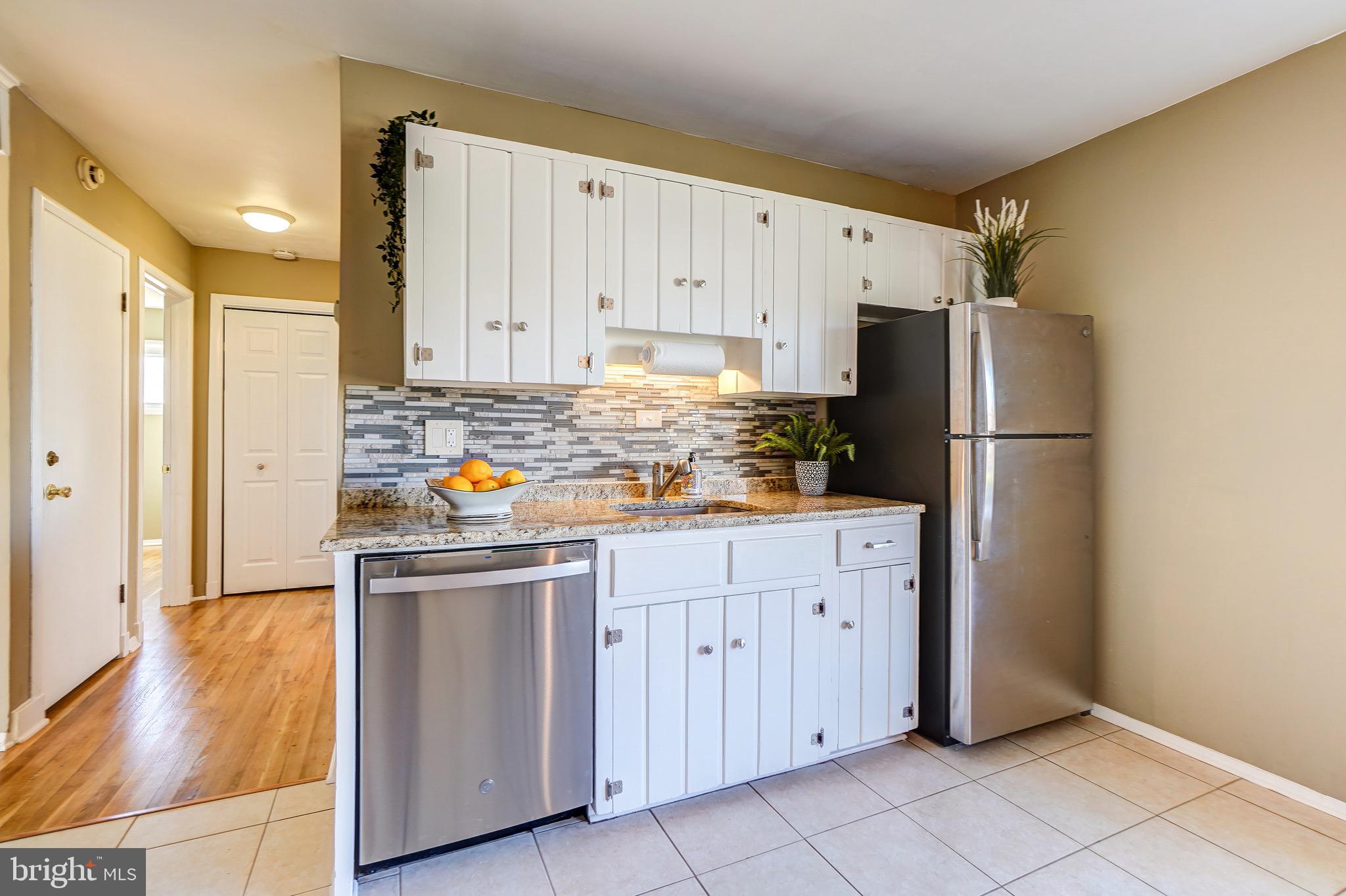 400 Mercer Road Rockville, MD 20852 - Photo 5 of 51 Smooth Stainless Steel