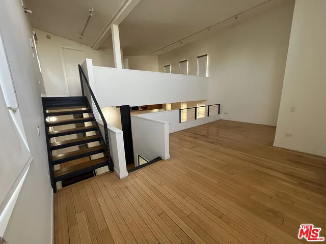 $4,995 | 320 Indiana Avenue, Unit A, Venice, CA 90291