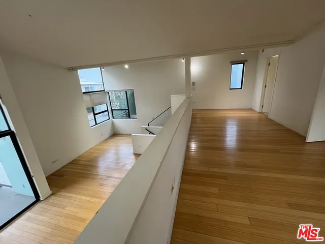 $4,995 | 320 Indiana Avenue, Unit A, Venice, CA 90291