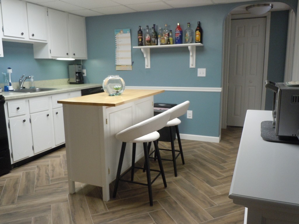 8 Shadowbrook Lane, Unit 41 Milford, MA 01757 - Photo 6 of 27