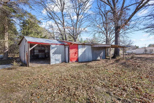 $40,000 | 500 James Butler Bonham Drive, Honey Grove, TX 75446