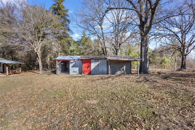 $40,000 | 500 James Butler Bonham Drive, Honey Grove, TX 75446