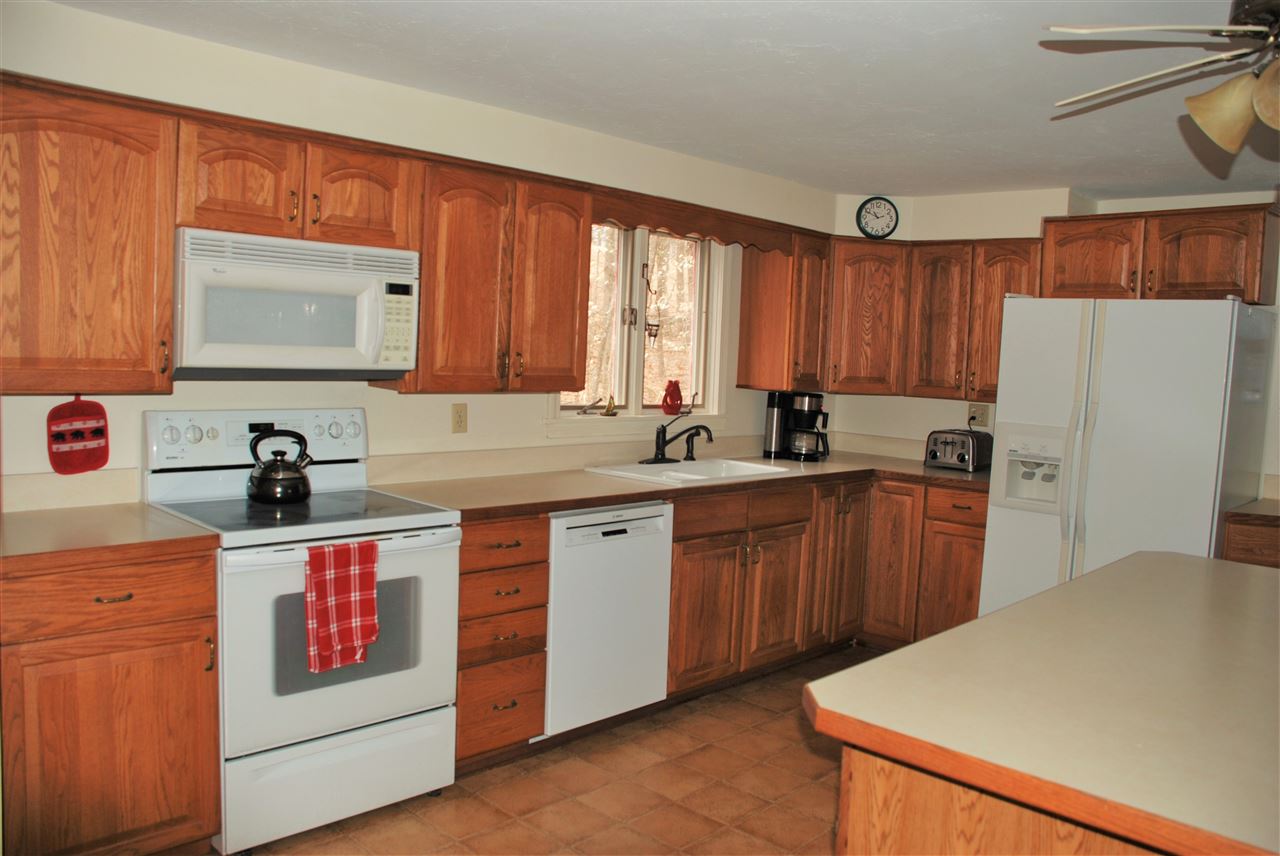 332 Beauty Hill Road Barnstead, NH 03225 - Photo 13 of 40