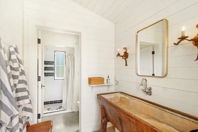 $9,985,000 | 6507 North State Highway 16, Fredericksburg, TX 78624