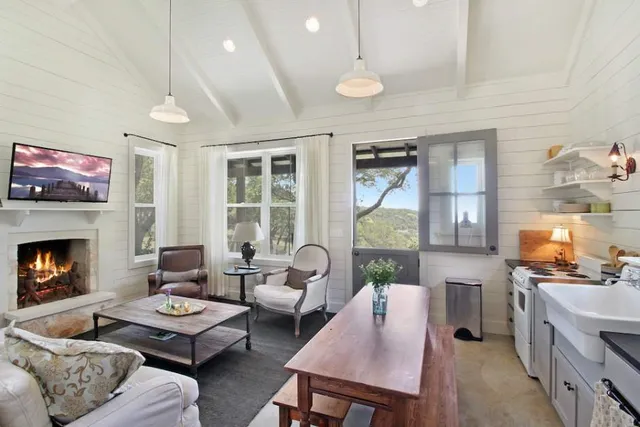 $9,985,000 | 6507 North State Highway 16, Fredericksburg, TX 78624